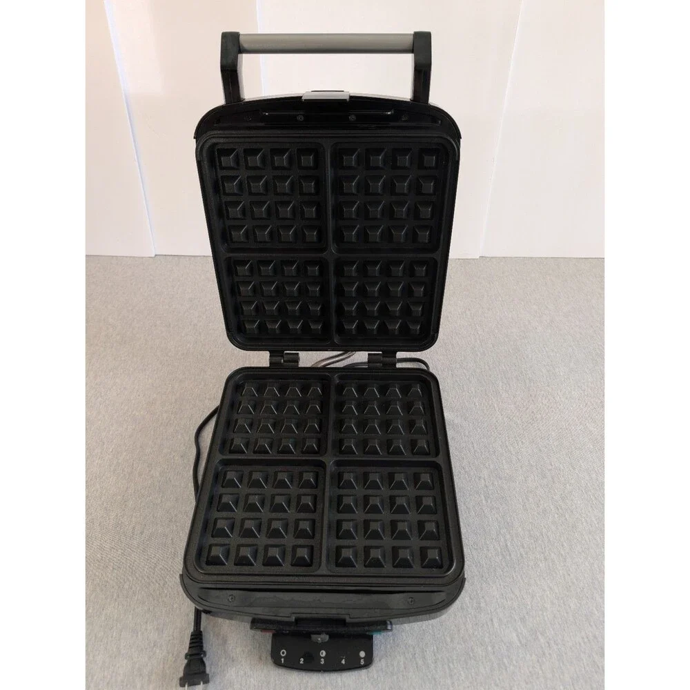 Cuisinart WAF-150 4-Slice Belgian Waffle Maker Non-Stick Indicator Light